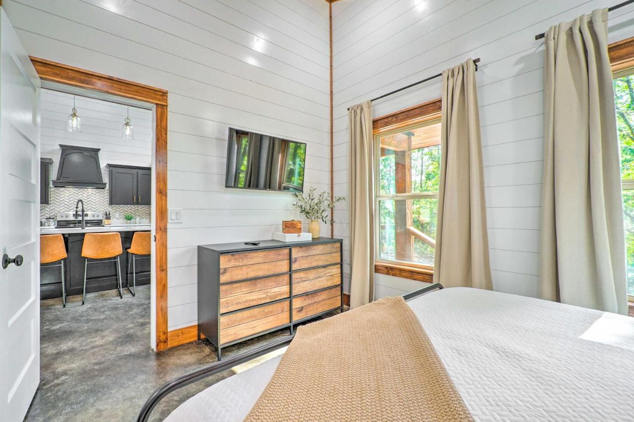 Chic Broken Bow Cabin With Hot Tub And Gas Grill! Екстериор снимка