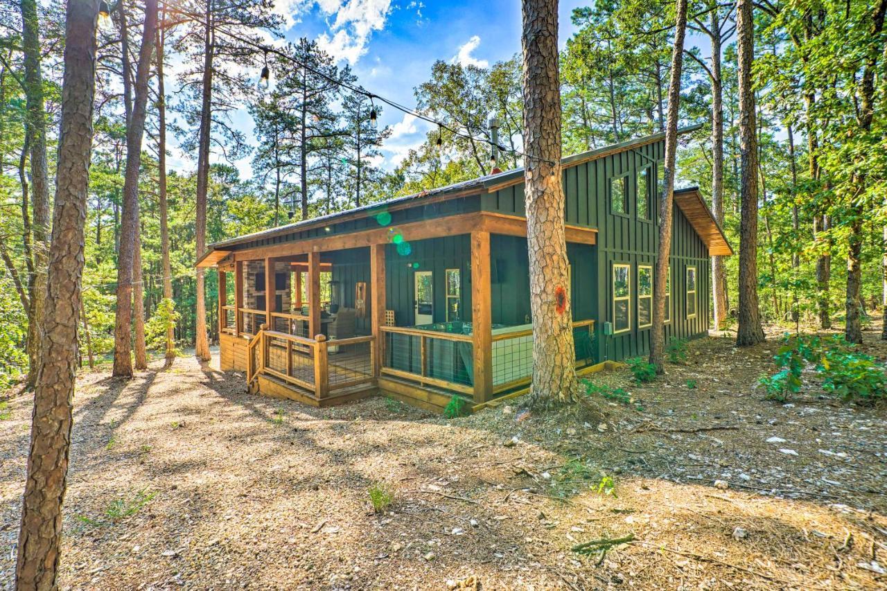 Chic Broken Bow Cabin With Hot Tub And Gas Grill! Екстериор снимка